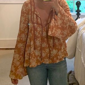 O’Neill flowy top